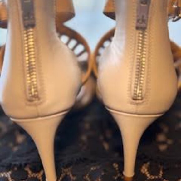 NWOT Calvin Klein CAMELLA Sandstorm Grey Leather‎ Heels Sandals Size 9.5 - Picture 6 of 9